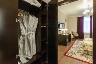 Гостиница Сокол Суздаль Superior Double Or Twin Room, 1 Bedroom - City View-2